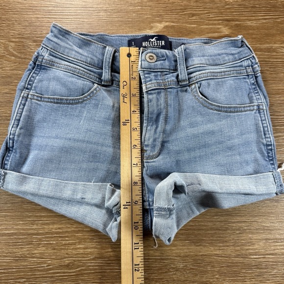 Hollister Women's High Rise Denim Shorts Light Wash Cuffed W25 Size 1 Casual - Picture 7 of 9